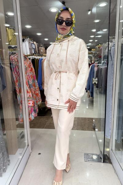 DESENLİ JAKARLI TAKIM Bej