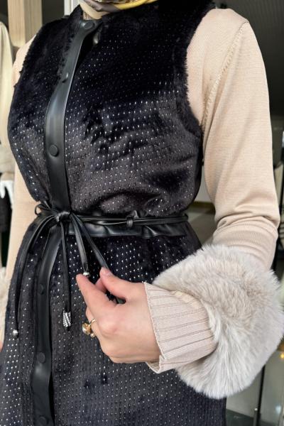 GÜMÜŞ DETAYLI KÜRK YELEK esswaap Siyah